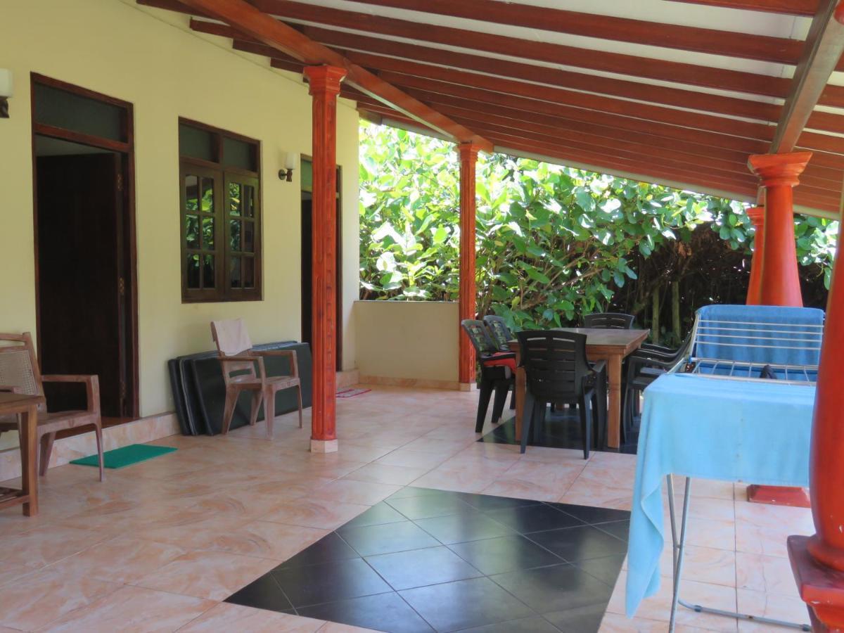 Bed and Breakfast Zum Deutschen Bentota Exterior foto